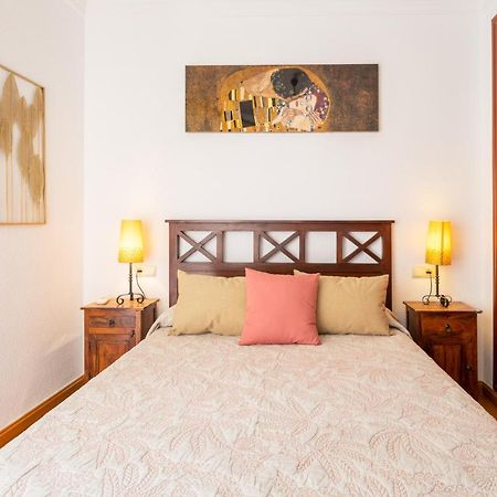 Amplio Apartamento Universidad By Renthas Малага Екстериор снимка