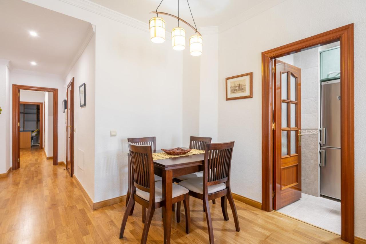 Amplio Apartamento Universidad By Renthas Малага Екстериор снимка