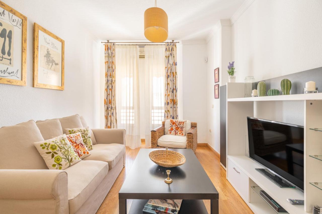 Amplio Apartamento Universidad By Renthas Малага Екстериор снимка