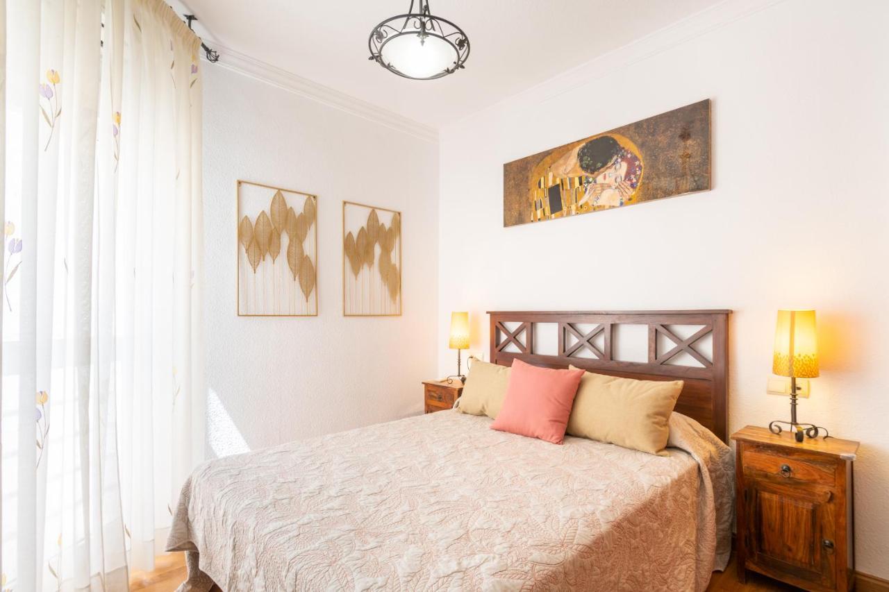 Amplio Apartamento Universidad By Renthas Малага Екстериор снимка