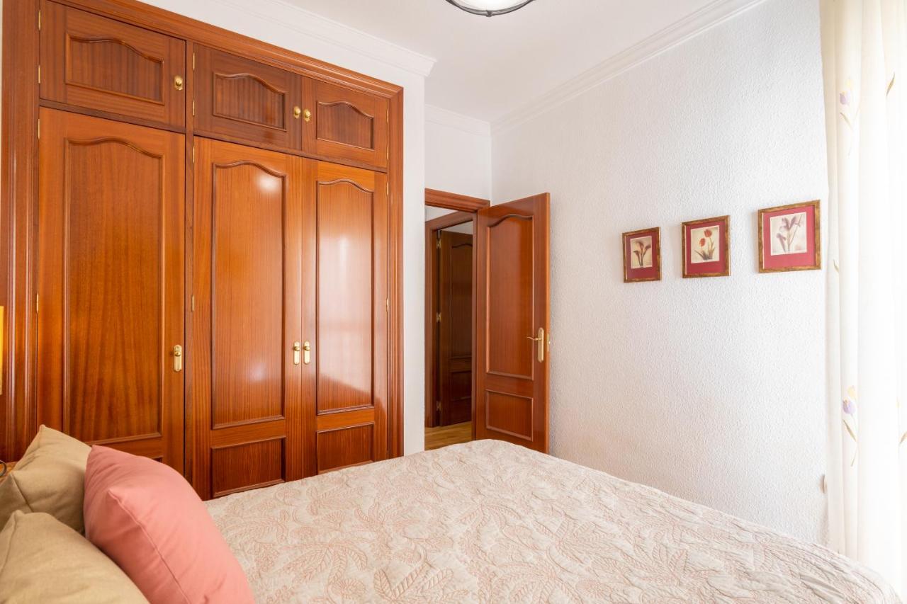 Amplio Apartamento Universidad By Renthas Малага Екстериор снимка