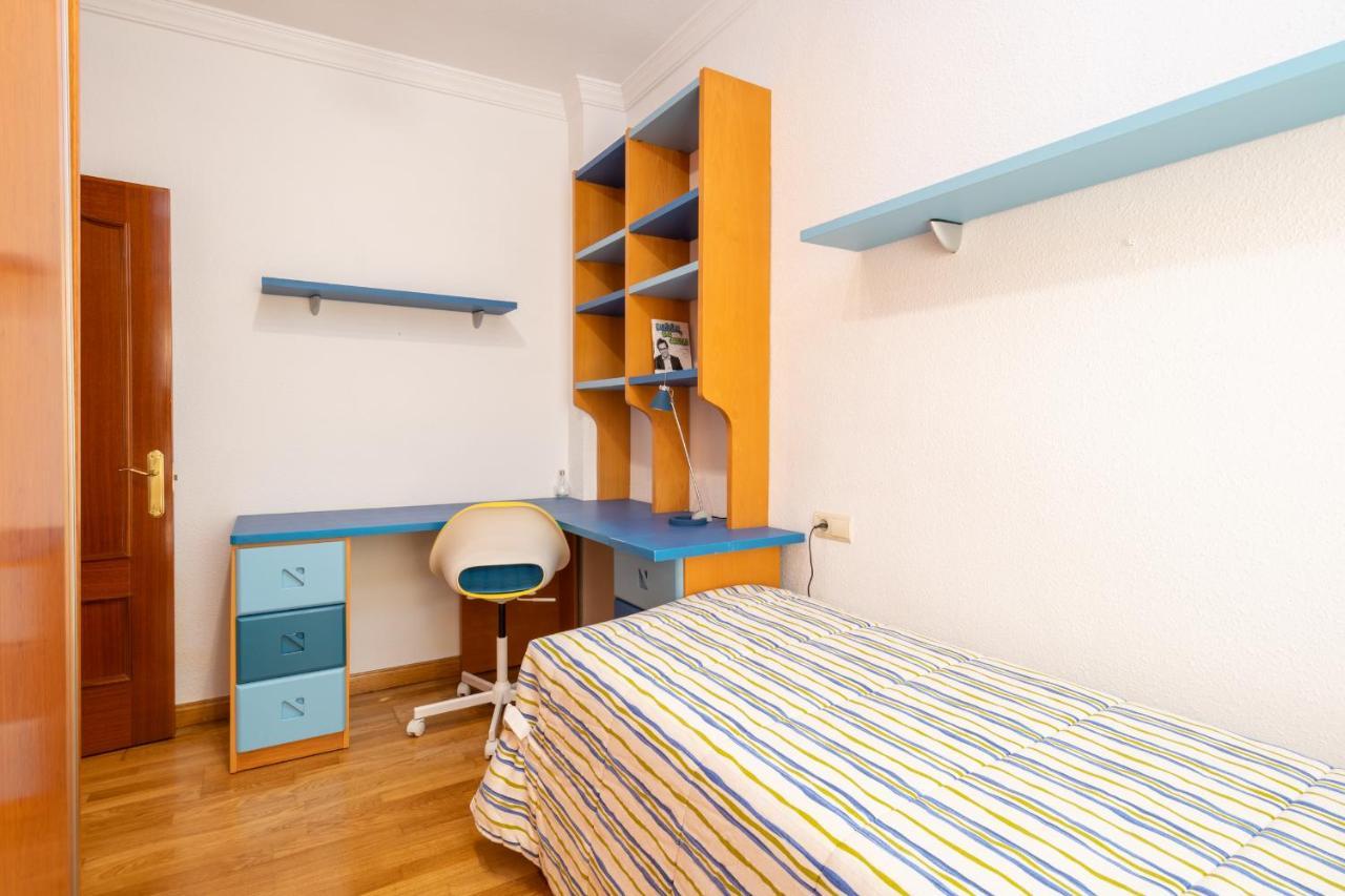 Amplio Apartamento Universidad By Renthas Малага Екстериор снимка